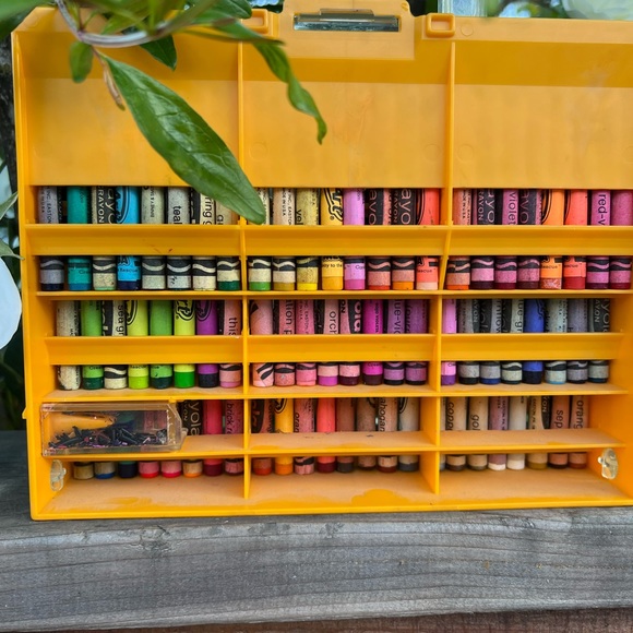Vintage 60’s/70’s CRAYOLA CRAYON Carrying Case - Picture 3 of 5